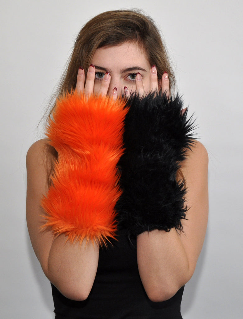 GO ORANGE & BLACK MITTS