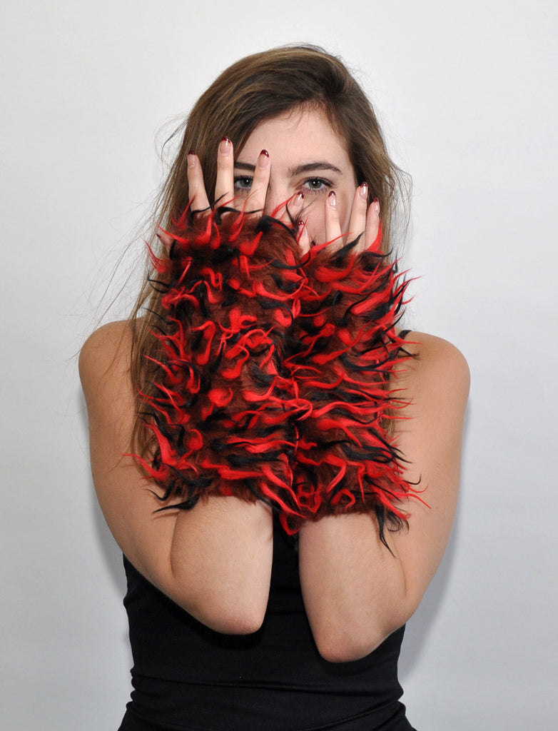 RED BLACK BROWN MITTS