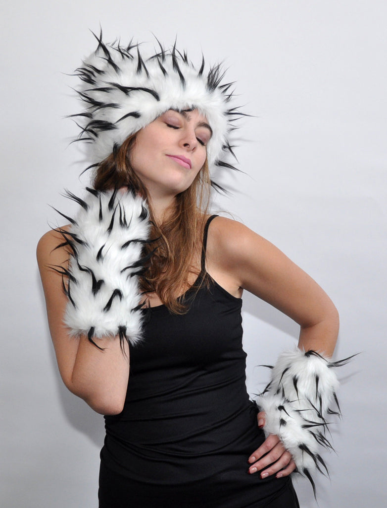 TIPSY BLACK ON WHITE MITTS