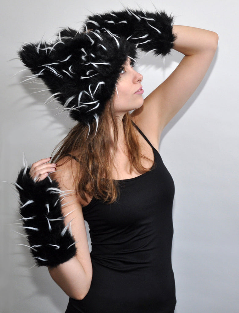 TIPSY WHITE ON BLACK MITTS